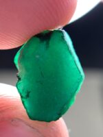 9.31ct Swat Emerald Crystal: Raw Green Gemstone - Image 2
