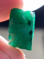 9.31ct Swat Emerald Crystal: Raw Green Gemstone - Image 5