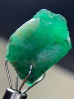 Exquisite Swat Emerald Crystal: 14.48ct of Natural Brilliance - Image 3