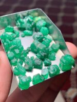 82.20 ct Emerald Rough Lot – Swat Valley, Pakistan - Image 2