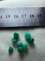 Power and Presence: 9.41ct Swat Emerald Crystal Lot - Image 10
