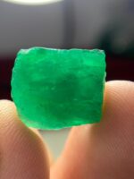 16.21 Ct Swat Emerald Crystal – Natural Untreated Gemstone - Image 2