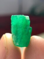 16.21 Ct Swat Emerald Crystal – Natural Untreated Gemstone - Image 5