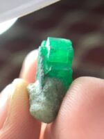 A Spectacular 13.80ct Swat Emerald Crystal: Natural Green Majesty - Image 9