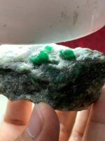 Behold the 673.0ct Emerald Specimen: A Giant Gem of Unmatched Beauty and Rarity - Image 4