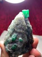 Behold the 673.0ct Emerald Specimen: A Giant Gem of Unmatched Beauty and Rarity - Image 5