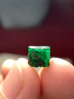 4.46 ct Swat Emerald Crystal — Natural Brilliance in a Compact Form - Image 7