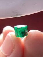 4.46 ct Swat Emerald Crystal — Natural Brilliance in a Compact Form - Image 9
