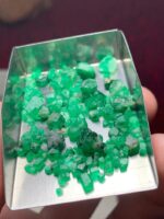 41 ct Rough Emerald from Swat, Pakistan – Natural Green Gemstone - Image 6