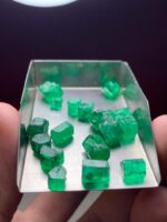 Discovering a 42 Carat Swat Emerald Rough: Sizes, Potential and Insights - Image 7
