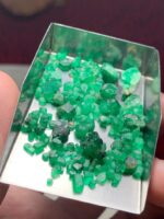 41 ct Rough Emerald from Swat, Pakistan – Natural Green Gemstone - Image 7