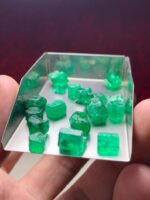 Discovering a 42 Carat Swat Emerald Rough: Sizes, Potential and Insights - Image 9