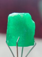 10.45ct Swat Emerald Crystal – Vivid Natural Green with Bold Structure - Image 6
