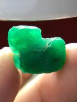 Swat Emerald Spotlight: 19.50 ct Giant Crystal Enters the Collection - Image 2