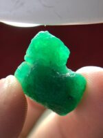 Swat Emerald Spotlight: 19.50 ct Giant Crystal Enters the Collection - Image 5