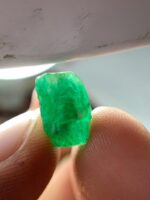 6.91 ct Swat Emerald Crystal – A Gemstone Treasure from Pakistan - Image 12