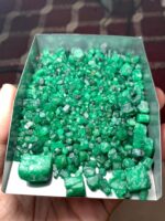 Massive 525.68 ct Swat Emerald Rough Lot: Raw Gemstone Treasure - Image 2