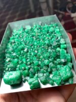 Massive 525.68 ct Swat Emerald Rough Lot: Raw Gemstone Treasure - Image 3