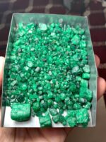 Massive 525.68 ct Swat Emerald Rough Lot: Raw Gemstone Treasure - Image 5