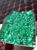 Massive 525.68 ct Swat Emerald Rough Lot: Raw Gemstone Treasure - Image 9