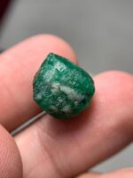 Exploring the 12.50ct Emerald Crystal: A Remarkable Gem of Rich Color and Impressive Size - Image 5
