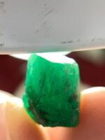 Exploring the 12.50ct Emerald Crystal: A Remarkable Gem of Rich Color and Impressive Size - Image 9