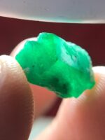 8.56 ct Emerald Crystal from Swat Valley — Natural Beauty in Every Facet - Image 3