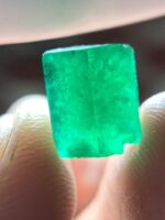 23.80ct Swat Emerald Rough – Compact Crystals of Vivid Green - Image 7