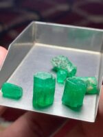 23.80ct Swat Emerald Rough – Compact Crystals of Vivid Green - Image 8