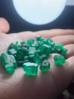 77.20-Carat Swat Emerald Rough: Raw Potential in Every Piece - Image 3
