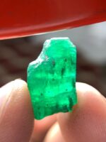 10.56 ct Swat Emerald Crystal – A Majestic Natural Gem - Image 3