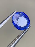 Elegant Sparkle: 0.79ct Sri Lankan Sapphire with Exquisite Clarity and Cut - Image 9
