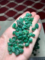1872 ct Emerald Rough – Detailed Gemstone Overview - Image 4