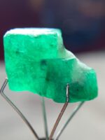 14.90ct Swat Emerald Crystal – Bold, Natural Green Gemstone with Impressive Size - Image 6