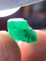 14.90ct Swat Emerald Crystal – Bold, Natural Green Gemstone with Impressive Size - Image 10