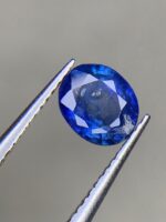 Unveiling the Elegance of a 0.90ct Heated Sapphire: A Gemstone of Radiant Beauty - Image 4