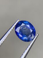 Unveiling the Elegance of a 0.90ct Heated Sapphire: A Gemstone of Radiant Beauty - Image 5