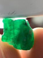 Discover the Radiance of the 10.15ct Emerald Crystal: A Gemstone of Timeless Elegance - Image 6