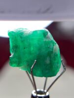 Discover the Radiance of the 10.15ct Emerald Crystal: A Gemstone of Timeless Elegance - Image 10