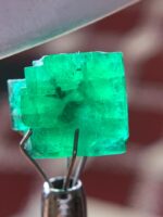 11.40 ct Swat Emerald Crystals: Compact Gems With Intense Green - Image 3