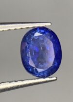 Discover the Radiance of a 0.92ct Heated Sapphire: A Gemstone of Unmatched Beauty - Image 7