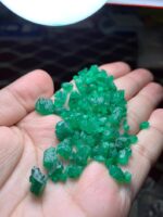 Swat Emerald Giant – 450.50 Carat Rough Gem Lot - Image 2