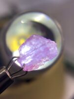 Rare 1.952 ct Hackmanite with Strong Tenebrescent Color Change and Fluorescent from Afghanistan - Image 5