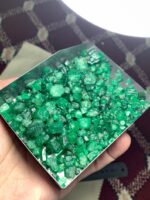 547.30ct Swat Emerald Rough Lot – Natural Green Crystals with Strong Cutting & Collector Potential - Image 5