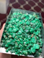 A Giant from the Mountains: 1132-Carat Emerald Rough Lot from Swat (14.75 × 12.30 × 11.70 mm) - Image 11