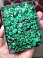 A Giant from the Mountains: 1132-Carat Emerald Rough Lot from Swat (14.75 × 12.30 × 11.70 mm) - Image 3