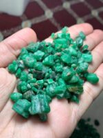 A Giant from the Mountains: 1132-Carat Emerald Rough Lot from Swat (14.75 × 12.30 × 11.70 mm) - Image 10