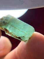 Bold and Brilliant: 22.80 Carat Emerald Crystal from Laghman - Image 9