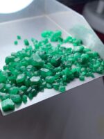 106.15ct Swat Emerald Rough Lot (10x8x6mm): Natural Untreated Green Crystals from Pakistan - Image 4