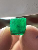 117.35ct Swat Emerald Rough – A Monumental Collection of Natural Gems - Image 5